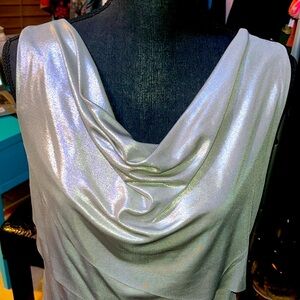🎇#370(M) NWT-Nue options women's silver/ metallic sleeveless blouse
